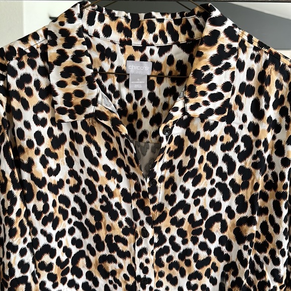 🐆 EUC Chicos button-up cheetah print blouse. - Picture 6 of 11